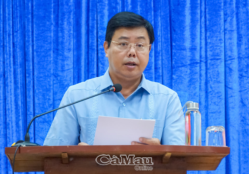 Đồng chí Nguyễn Tiến Hải, Uỷ viên Trung ương Đảng, Bí thư Tỉnh ủy, Chủ tịch HĐND tỉnh, phát biểu khai mạc lớp bồi dưỡng.
